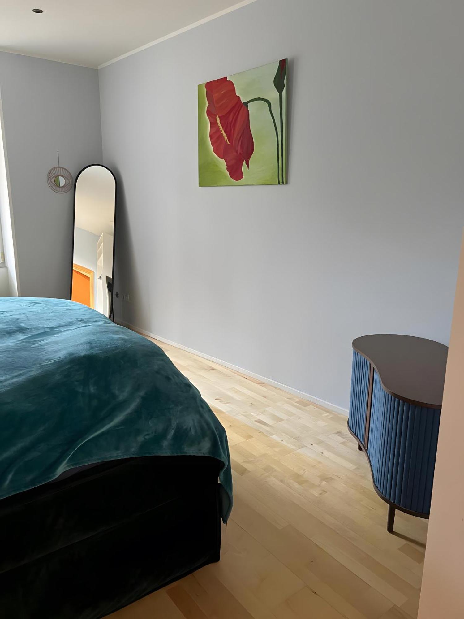 Serviced Xanthurus Apartment *